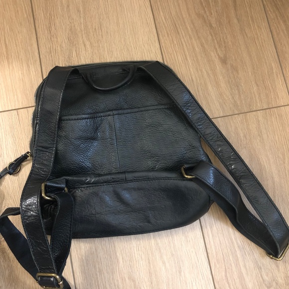 Black leather knapsack -very good condition - soft leather - Picture 4 of 9